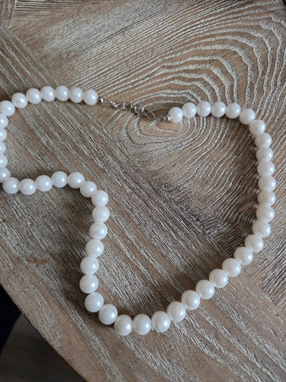Amber's Creations Handmade Classic Faux Pearl Princess Necklace